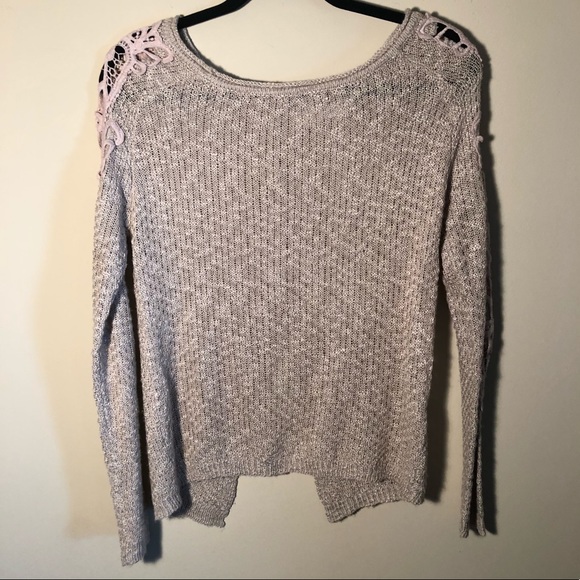 Beautiful light sweater for spring! Size Small - Picture 2 of 5